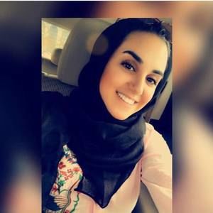 Meet your Posher, Amira